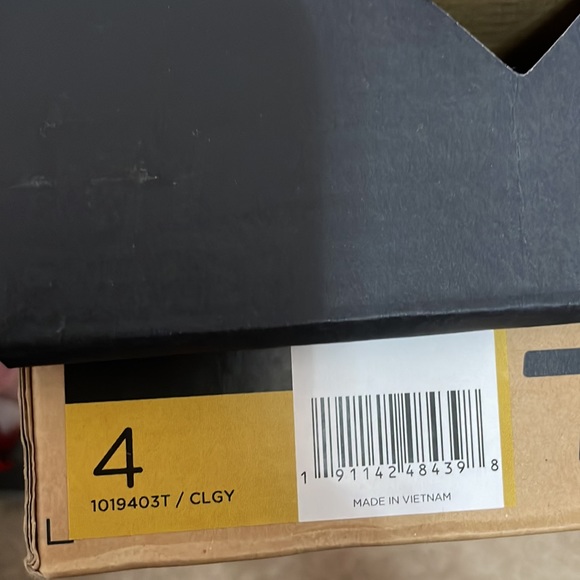 Teva NWT baby boy size 4 red and gray manatee sport sandals. - Picture 7 of 7